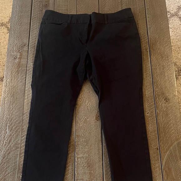 LOFT Pants - LOFT outlet Sutton Skinny Ankle Black Pants